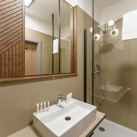 W Rent Like - Bel Mare 504e مينززدرويه